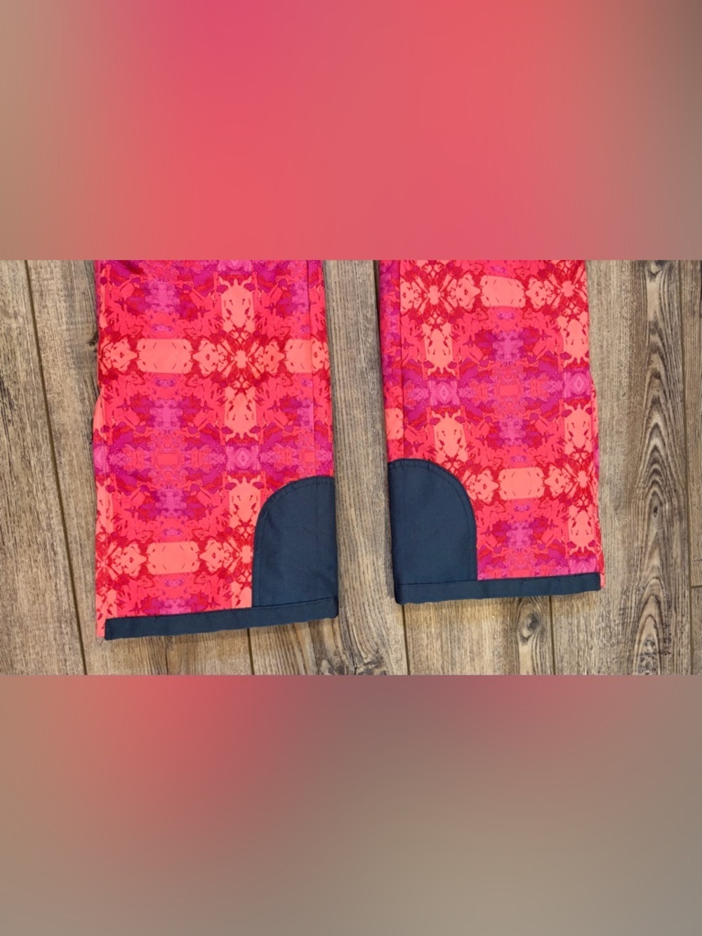 NWT Arctix Women's Insulated Snow Pants S 4-6 Red Summit Print 31" Inseam - Picture 4 of 9